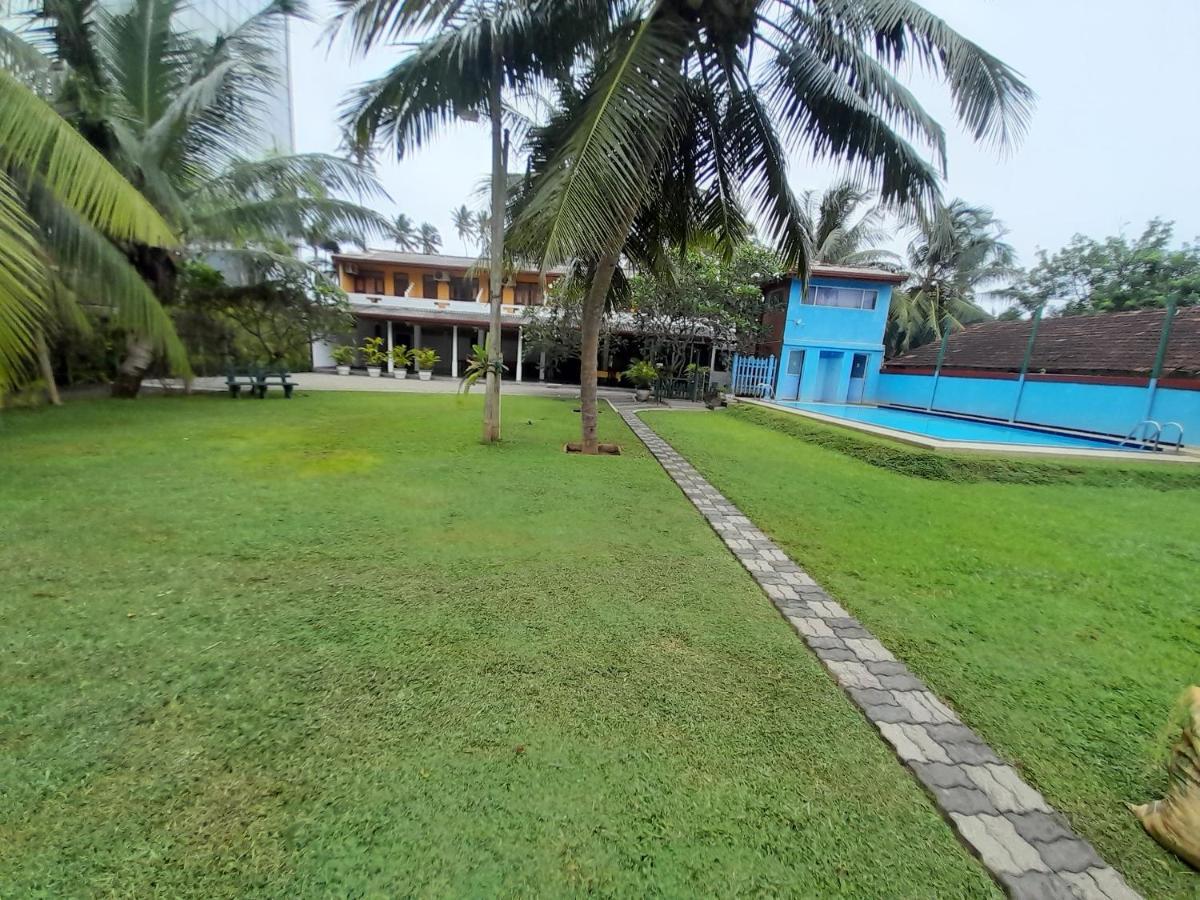 Larn'S Villa Hotel & Apartment Wadduwa Exterior photo